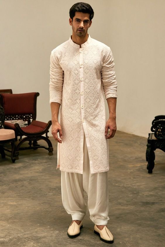 Off White Chikankari Kurta Pajama Set
